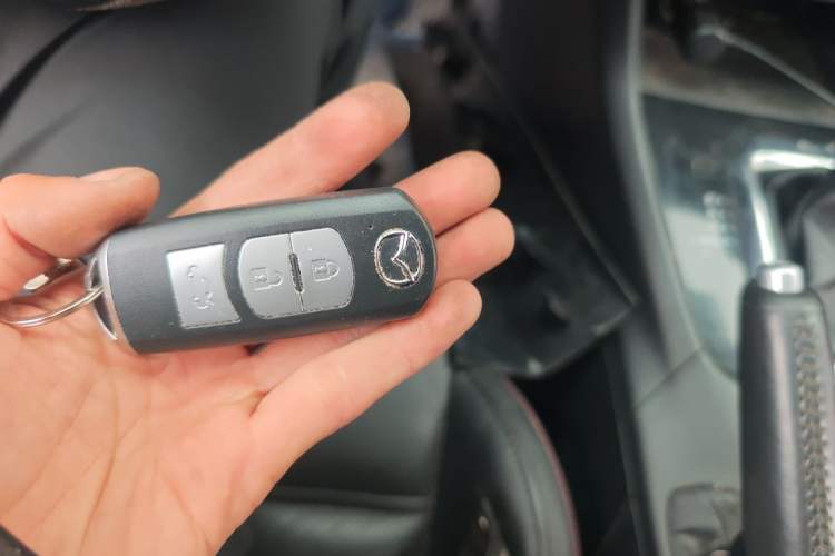 Used Mazda Atenza 2014 2.0L Blue Sky Luxury Edition Vehicle Key