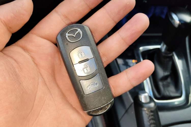 Used Mazda Atenza 2014 2.0L Blue Sky Luxury Edition Vehicle Key