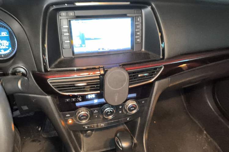Used Mazda Atenza 2014 2.5L Blue Sky Prestige Edition Audio And AC Panel