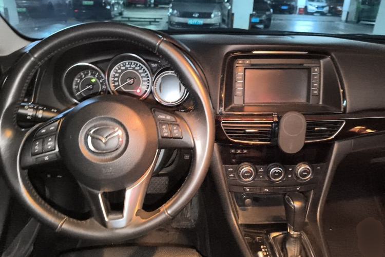 Used Mazda Atenza 2014 2.5L Blue Sky Prestige Edition Center Console