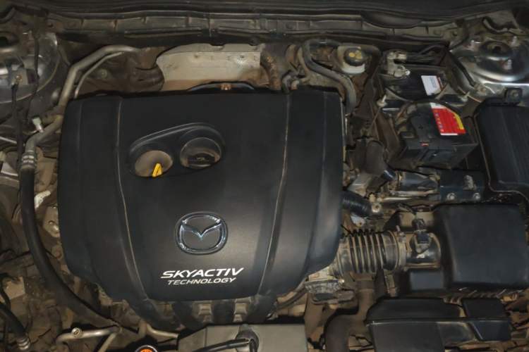 Used Mazda Atenza 2014 2.0L Blue Sky Fashion Edition Engine Bay