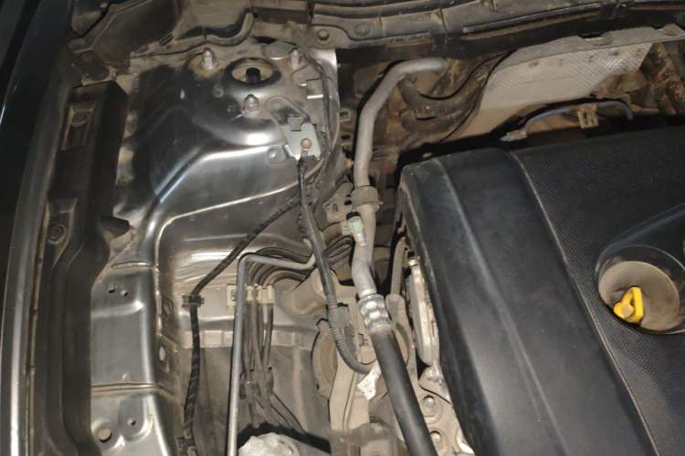 Used Mazda Atenza 2014 2.0L Blue Sky Fashion Edition Engine Bay Right