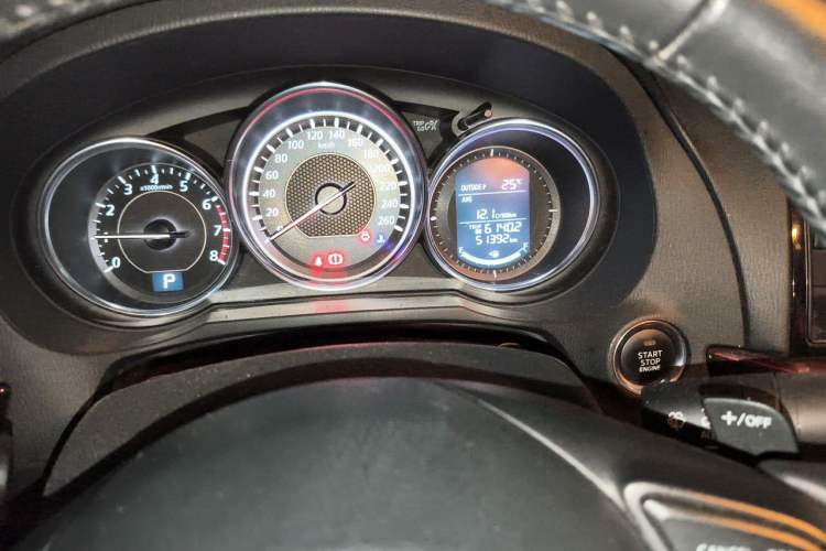 Used Mazda Atenza 2014 2.5L Blue Sky Prestige Edition Odometer Close Up