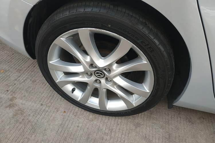 Used Mazda Atenza 2014 2.5L Sky Blue Supreme Edition Right Rear Wheel Hub