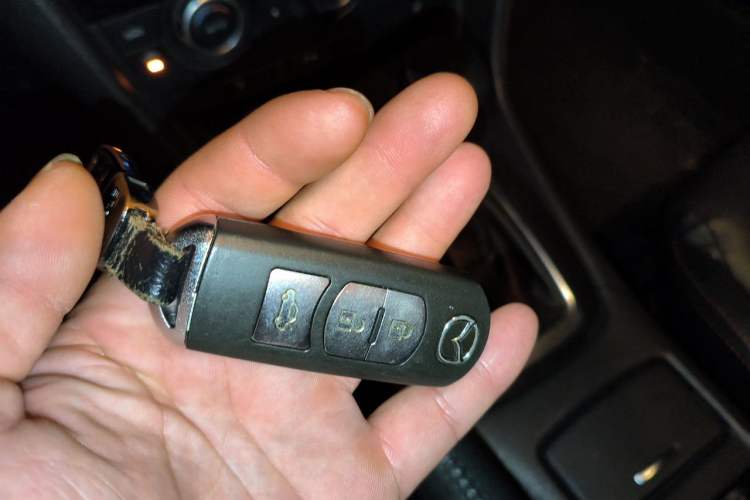 Used Mazda Atenza 2014 2.5L Blue Sky Prestige Edition Vehicle Key