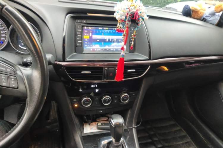 Used Mazda Atenza 2014 2.0L Blue Sky Luxury Edition Audio And AC Panel
