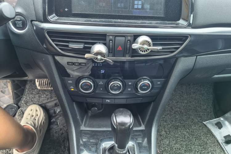 Used Mazda Atenza 2014 2.0L Blue Sky Fashion Edition Audio And AC Panel