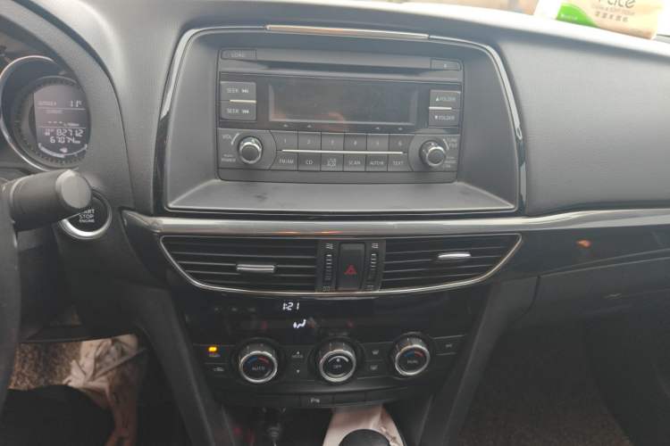 Used Mazda Atenza 2014 2.0L Blue Sky Fashion Edition Audio And AC Panel