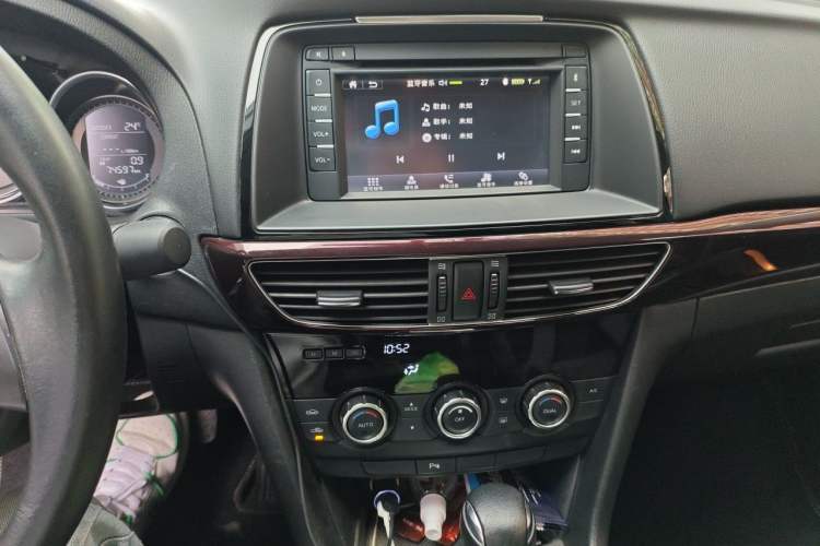Used Mazda Atenza 2014 2.0L Blue Sky Luxury Edition Audio And AC Panel