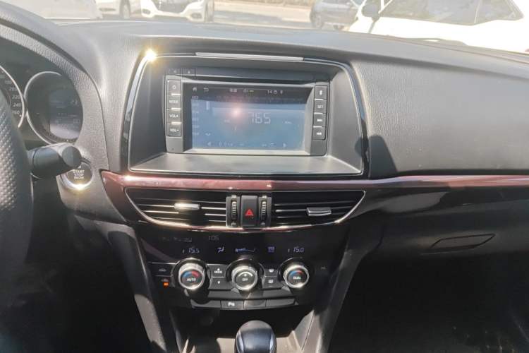 Used Mazda Atenza 2014 2.0L Blue Sky Luxury Edition Audio And AC Panel