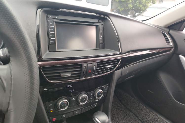 Used Mazda Atenza 2014 2.5L Blue Sky Prestige Edition Center Console