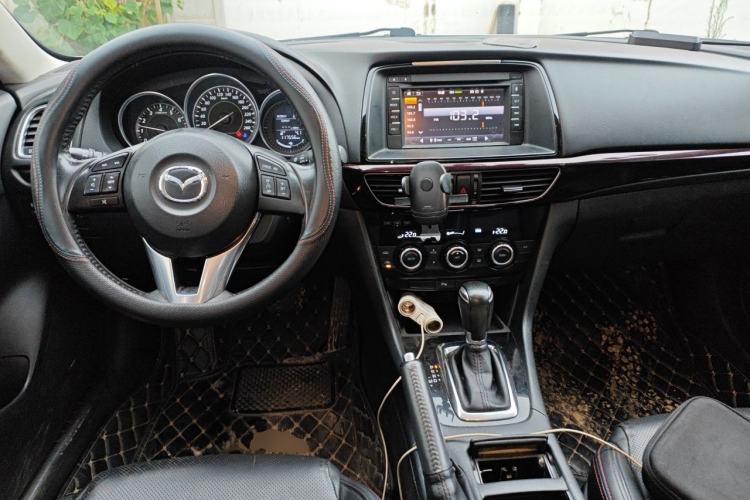 Used Mazda Atenza 2014 2.0L Blue Sky Luxury Edition Center Console