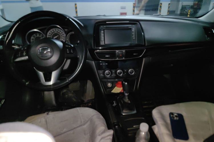 Used Mazda Atenza 2014 2.0L Blue Sky Luxury Edition Center Console