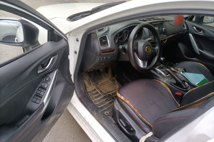 Used Mazda Atenza 2014 2.0L Blue Sky Luxury Edition Driver Seat