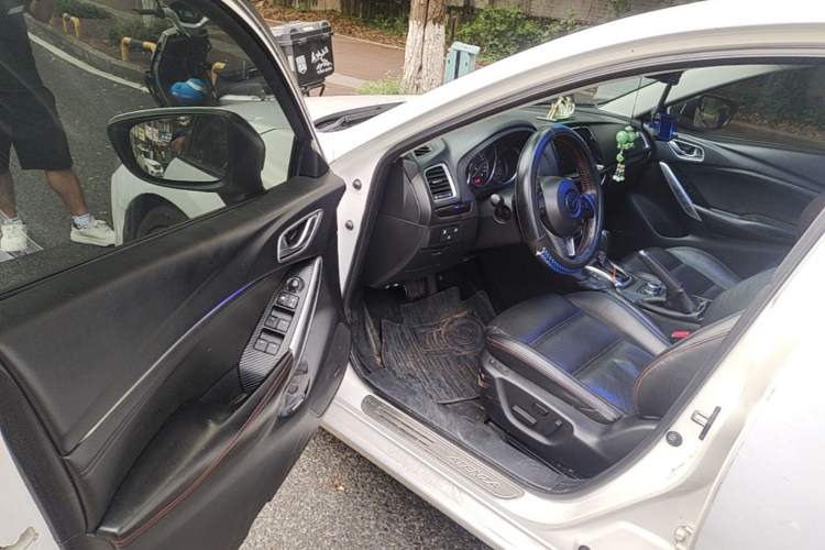 Used Mazda Atenza 2014 2.5L Blue Sky Prestige Edition Driver Seat
