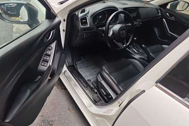 Used Mazda Atenza 2014 2.5L Sky Blue Supreme Edition Driver Seat