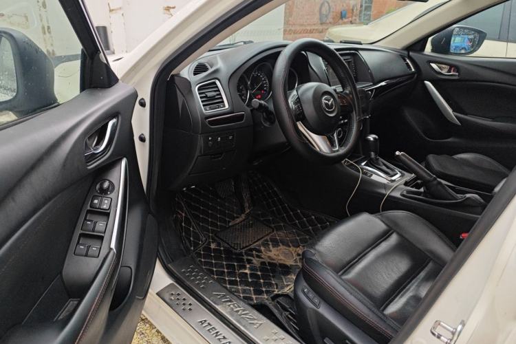 Used Mazda Atenza 2014 2.0L Blue Sky Luxury Edition Driver Seat