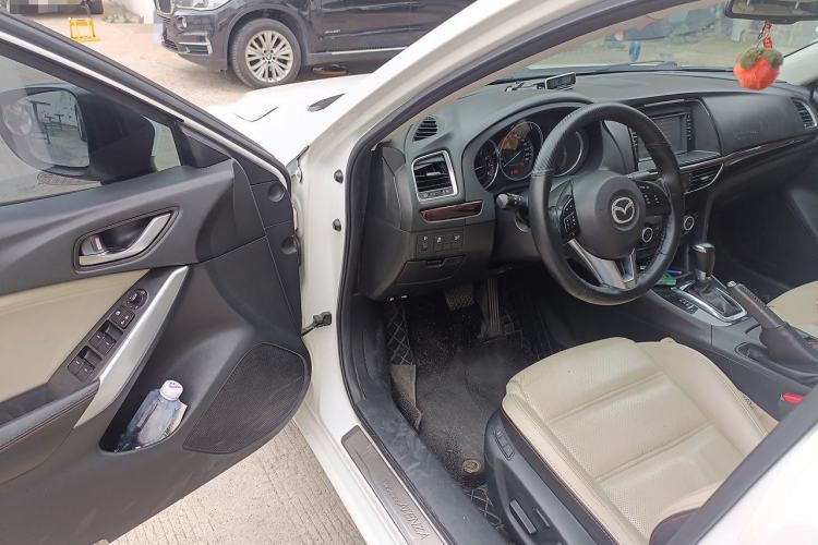 Used Mazda Atenza 2014 2.0L Blue Sky Luxury Edition Driver Seat