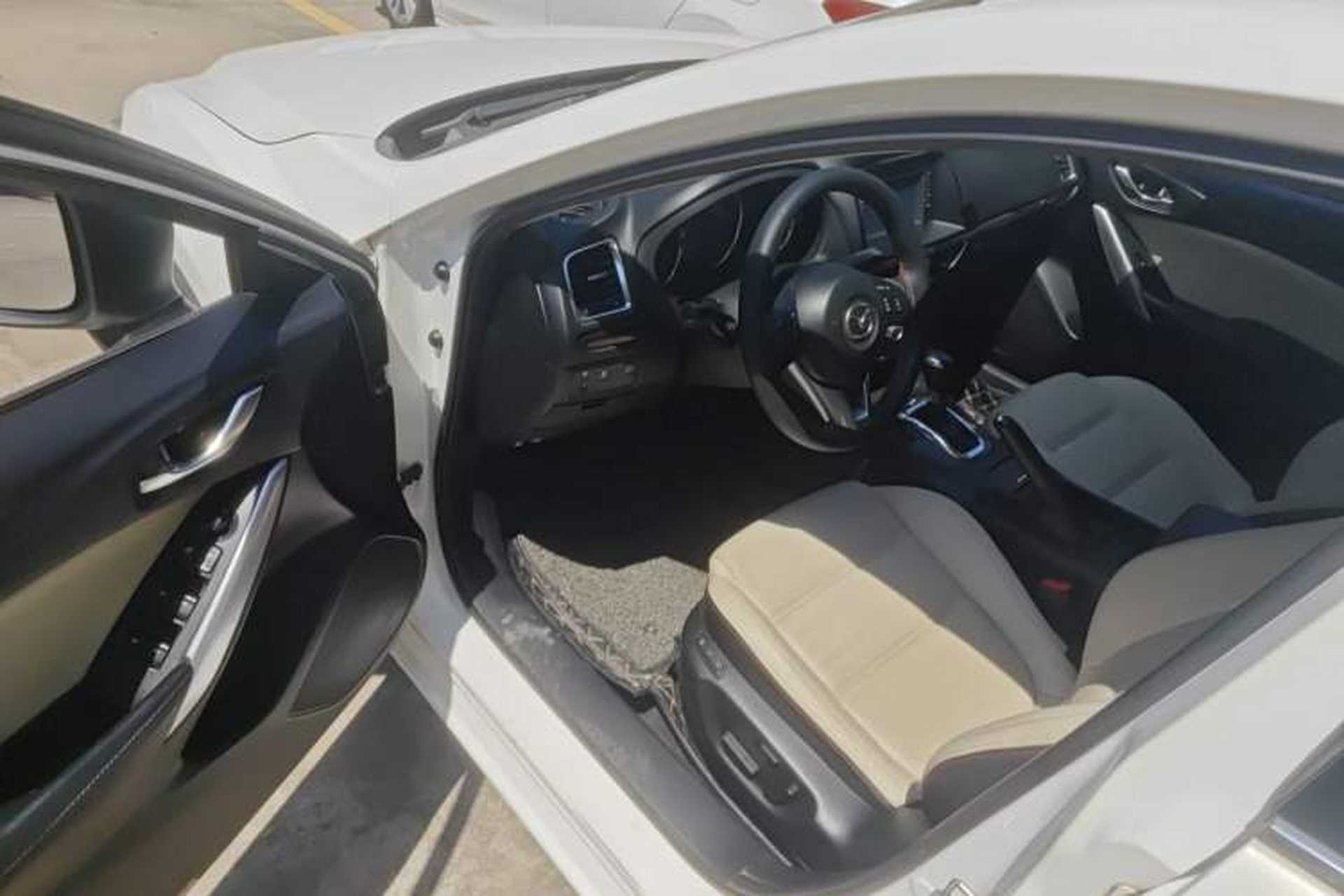 Used Mazda Atenza 2014 2.0L Blue Sky Luxury Edition Driver Seat