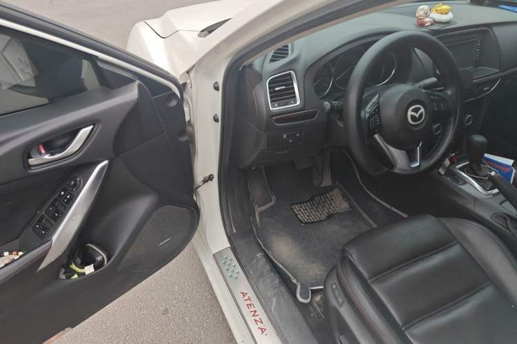 Used Mazda Atenza 2014 2.5L Blue Sky Prestige Edition Driver Seat