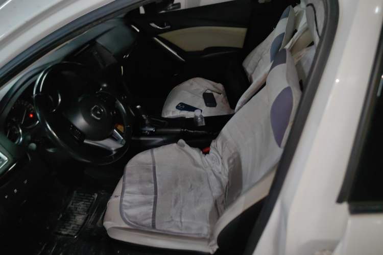 Used Mazda Atenza 2014 2.0L Blue Sky Luxury Edition Driver Seat