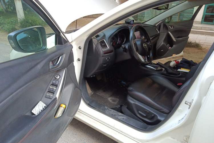 Used Mazda Atenza 2014 2.5L Blue Sky Prestige Edition Driver Seat