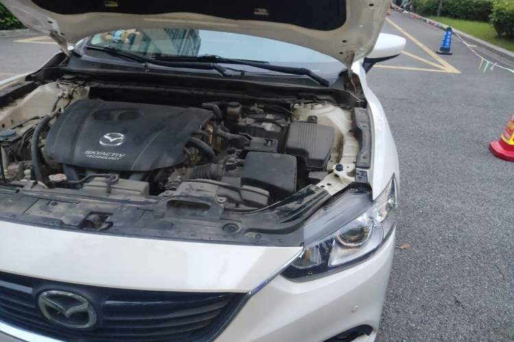 Used Mazda Atenza 2014 2.0L Blue Sky Luxury Edition Engine Bay Left
