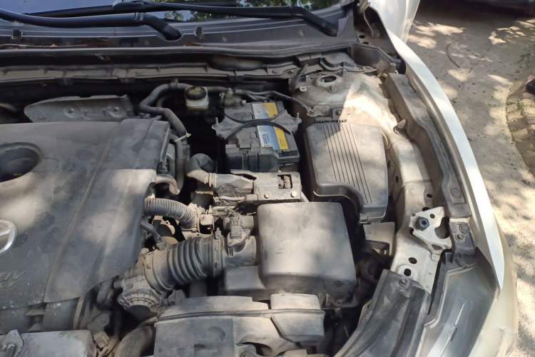 Used Mazda Atenza 2014 2.0L Blue Sky Luxury Edition Engine Bay Left