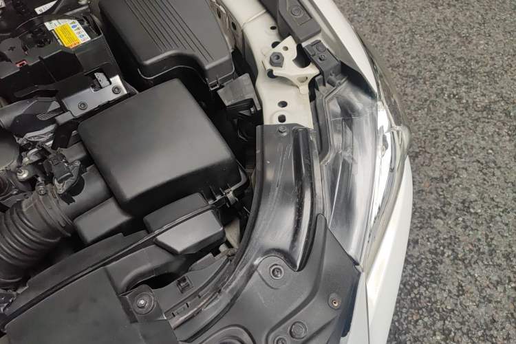 Used Mazda Atenza 2014 2.0L Blue Sky Luxury Edition Engine Bay Left