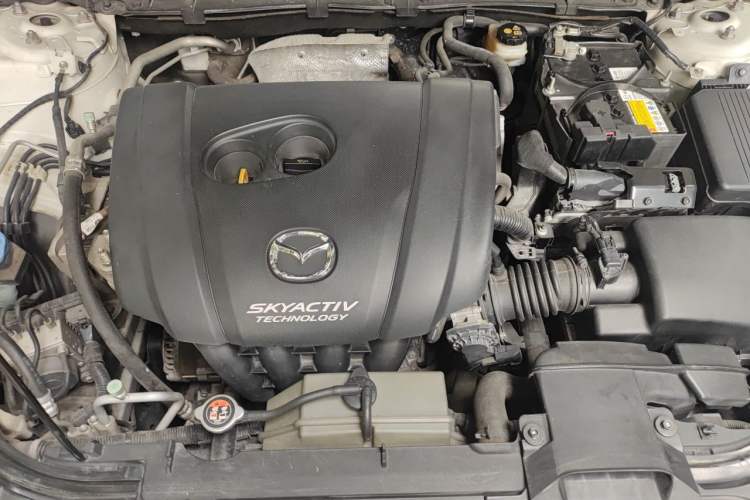 Used Mazda Atenza 2014 2.0L Blue Sky Luxury Edition Engine Bay