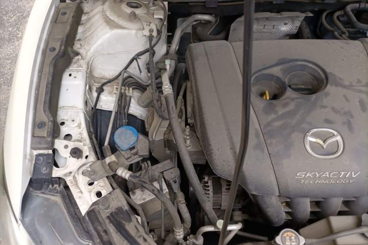 Used Mazda Atenza 2014 2.0L Blue Sky Luxury Edition Engine Bay Right