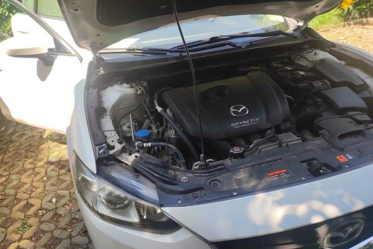Used Mazda Atenza 2014 2.0L Blue Sky Luxury Edition Engine Bay Right