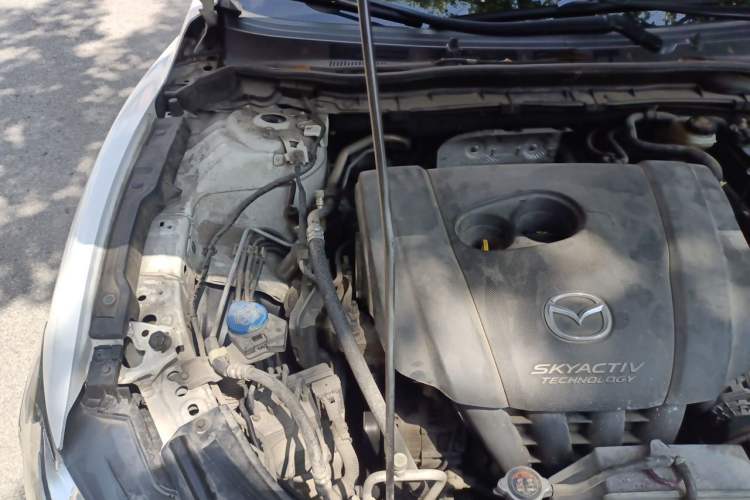 Used Mazda Atenza 2014 2.0L Blue Sky Luxury Edition Engine Bay Right