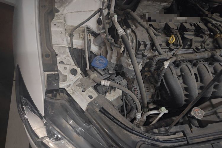 Used Mazda Atenza 2014 2.0L Blue Sky Luxury Edition Engine Bay Right
