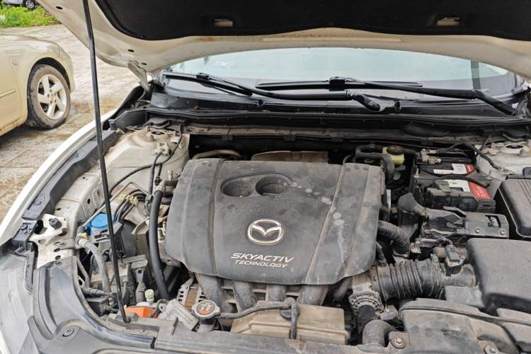 Used Mazda Atenza 2014 2.0L Blue Sky Luxury Edition Engine Bay Right