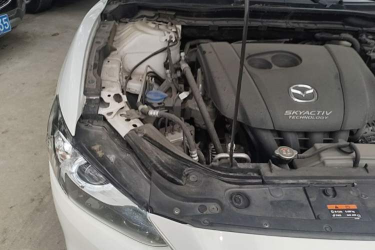 Used Mazda Atenza 2014 2.0L Blue Sky Luxury Edition Engine Bay Right