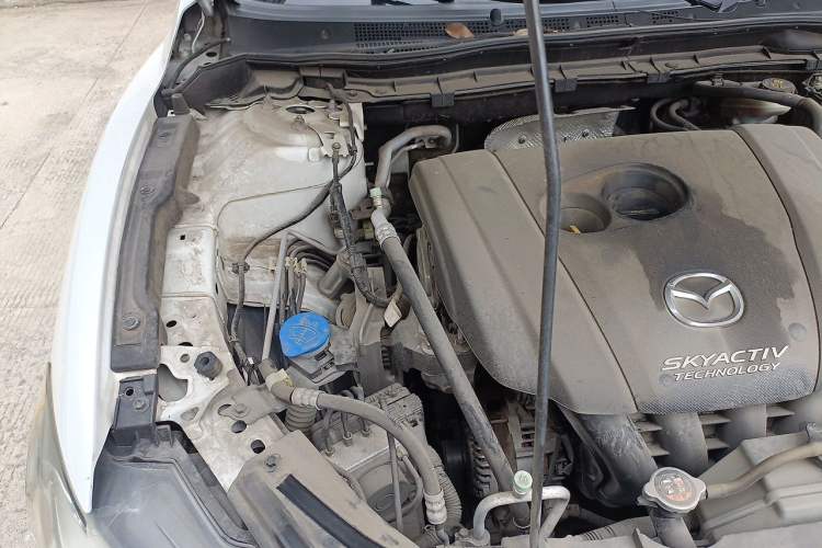 Used Mazda Atenza 2014 2.0L Blue Sky Luxury Edition Engine Bay Right