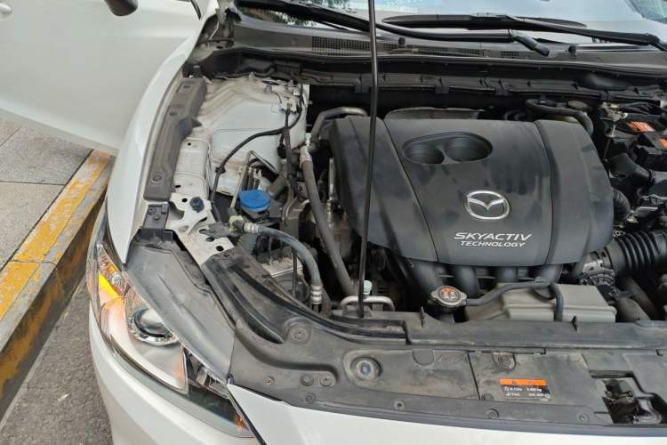 Used Mazda Atenza 2014 2.0L Blue Sky Luxury Edition Engine Bay Right