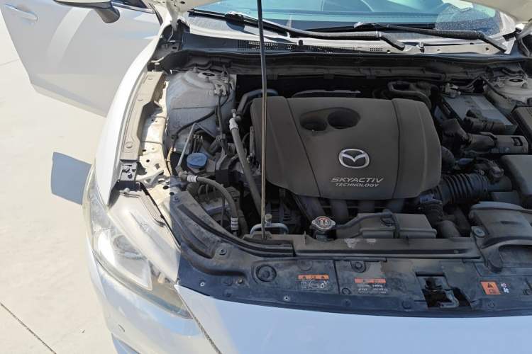 Used Mazda Atenza 2014 2.0L Blue Sky Luxury Edition Engine Bay Right