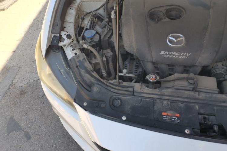 Used Mazda Atenza 2014 2.0L Blue Sky Luxury Edition Engine Bay Right