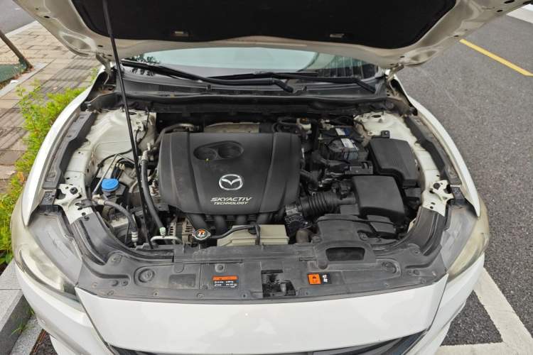Used Mazda Atenza 2014 2.0L Blue Sky Luxury Edition Engine Bay