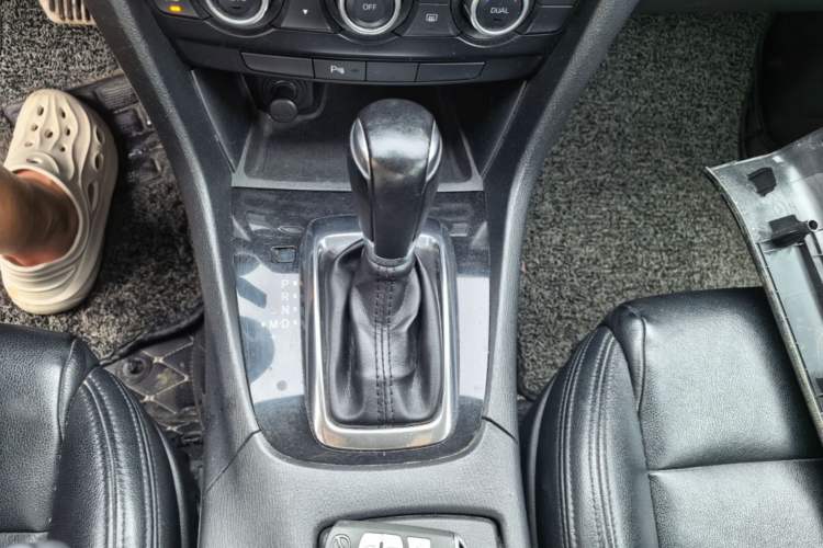 Used Mazda Atenza 2014 2.0L Blue Sky Fashion Edition Gear Lever