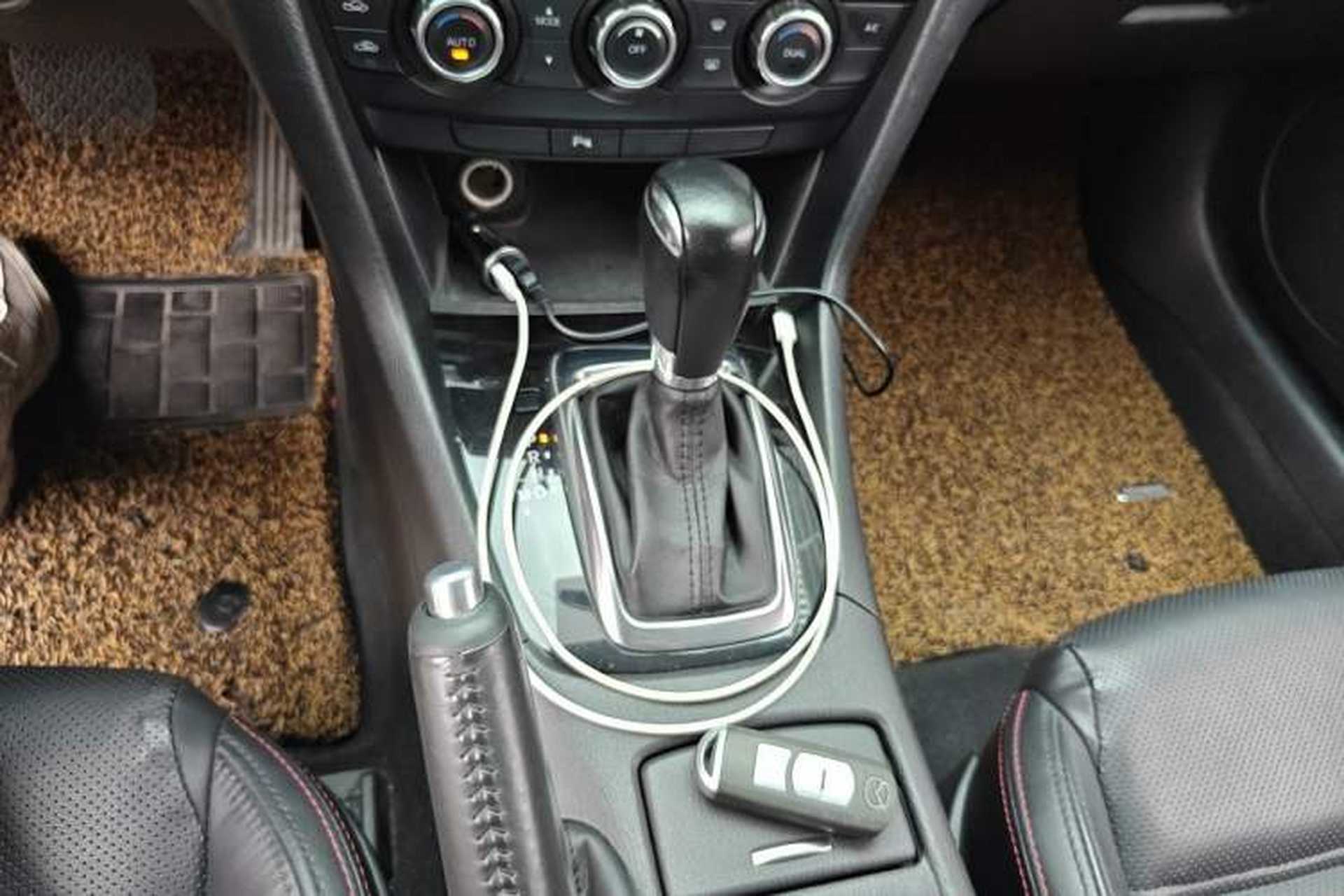 Used Mazda Atenza 2014 2.0L Blue Sky Luxury Edition Gear Lever