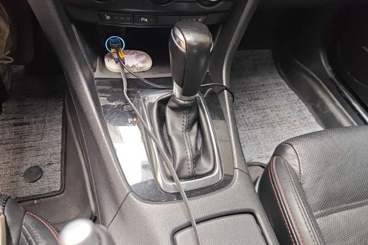 Used Mazda Atenza 2014 2.5L Sky Blue Supreme Edition Gear Lever