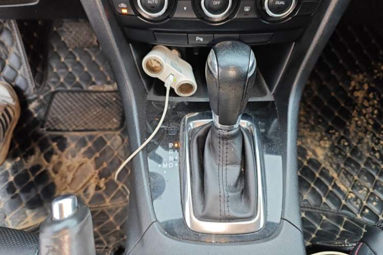 Used Mazda Atenza 2014 2.0L Blue Sky Luxury Edition Gear Lever