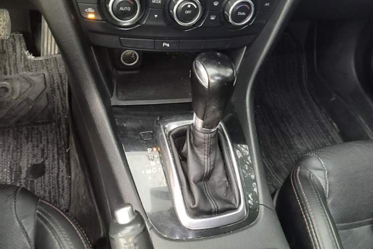 Used Mazda Atenza 2014 2.0L Blue Sky Luxury Edition Gear Lever