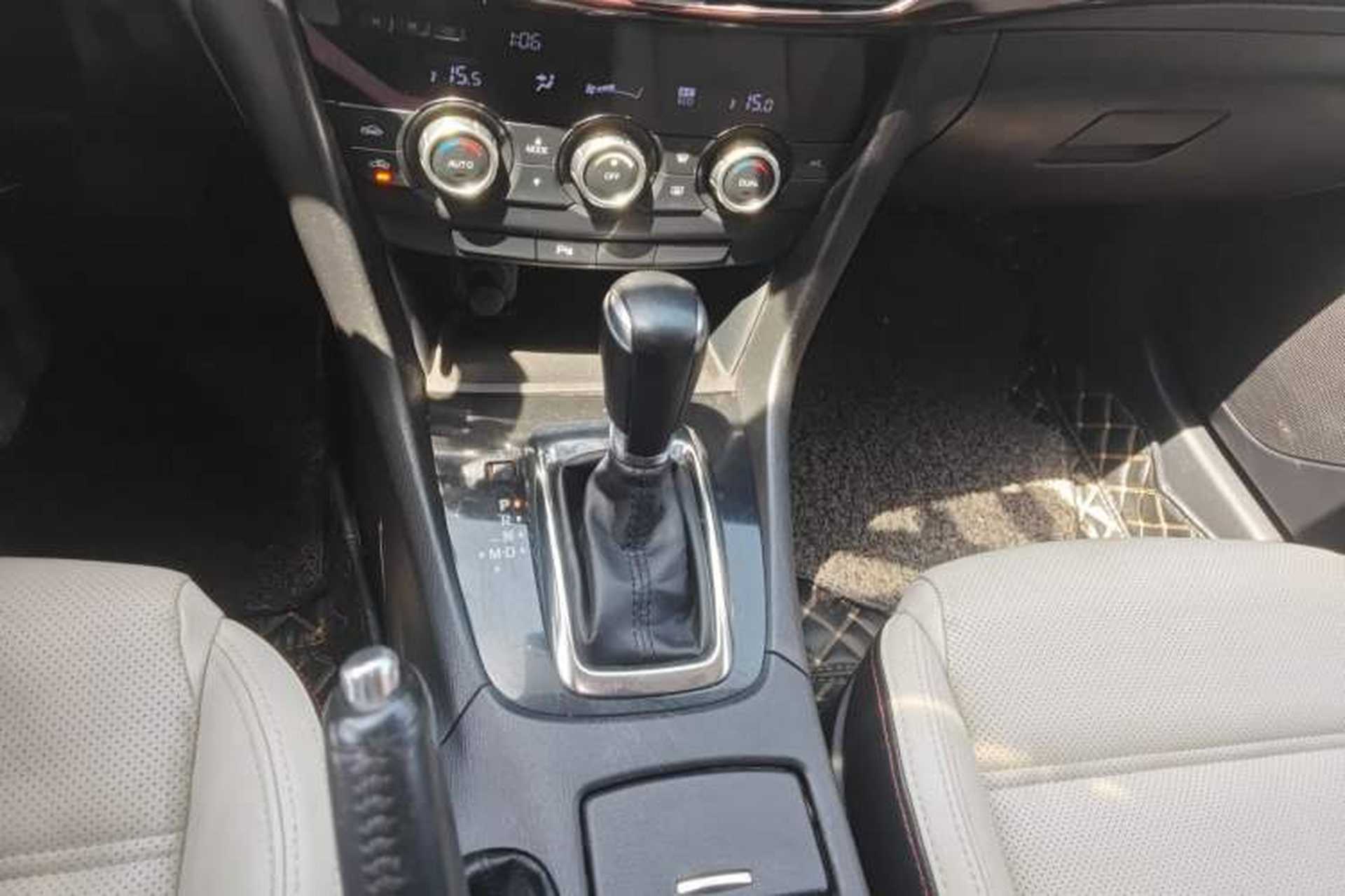 Used Mazda Atenza 2014 2.0L Blue Sky Luxury Edition Gear Lever