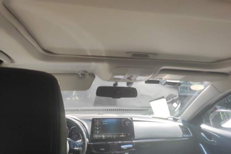 Used Mazda Atenza 2014 2.0L Blue Sky Luxury Edition Headliner