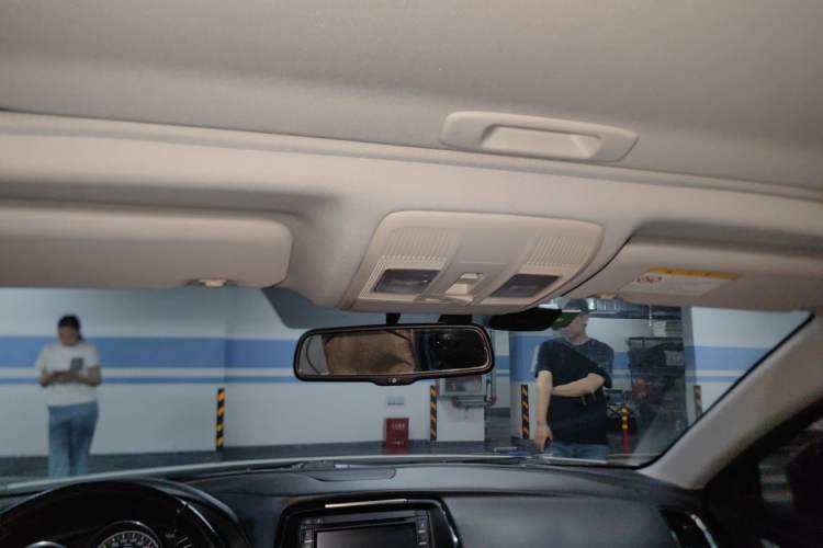 Used Mazda Atenza 2014 2.0L Blue Sky Luxury Edition Headliner