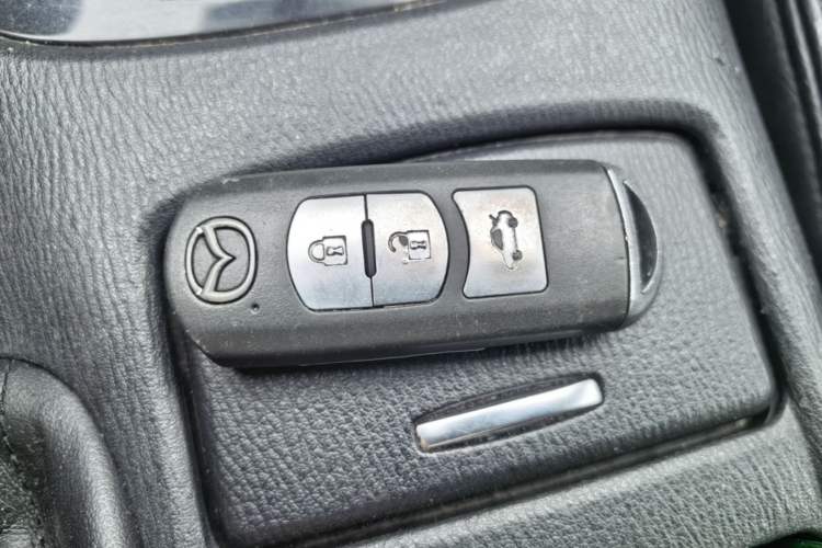 Used Mazda Atenza 2014 2.0L Blue Sky Fashion Edition Interior 1